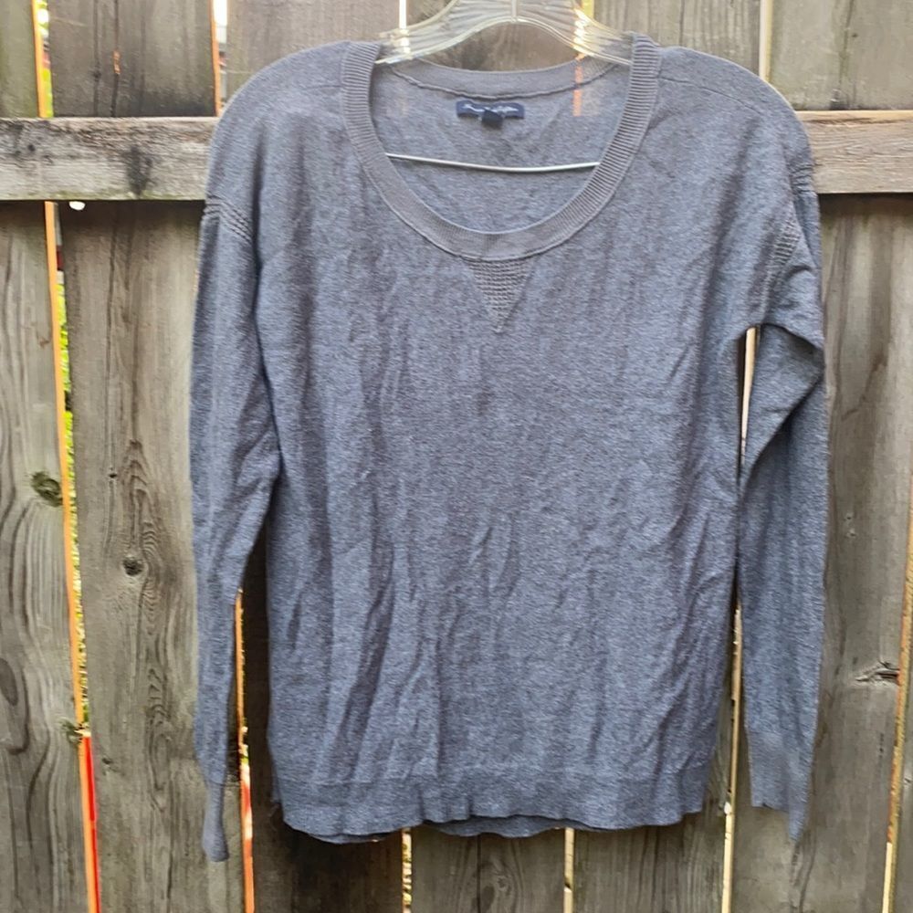 American Eagle Outfitters gray top sz. S